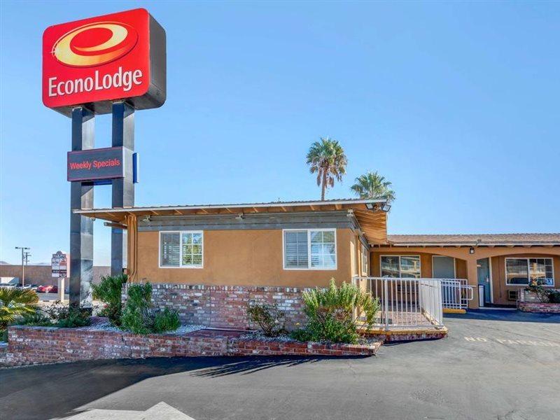 Econo Lodge On Historic Route 66 Barstow Bagian luar foto