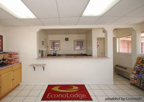 Econo Lodge On Historic Route 66 Barstow Interior foto