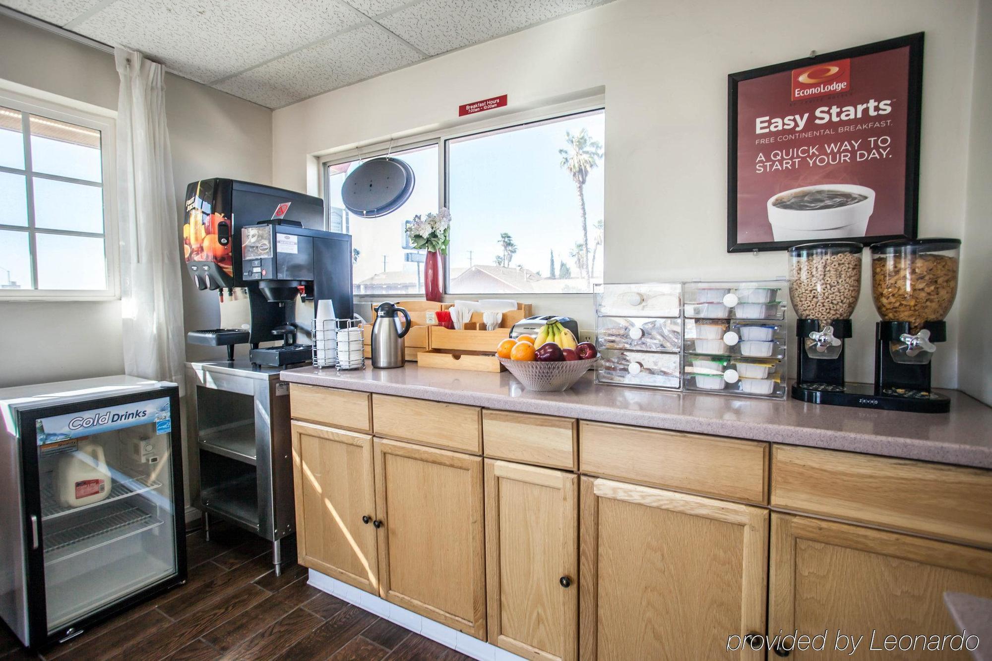 Econo Lodge On Historic Route 66 Barstow Bagian luar foto