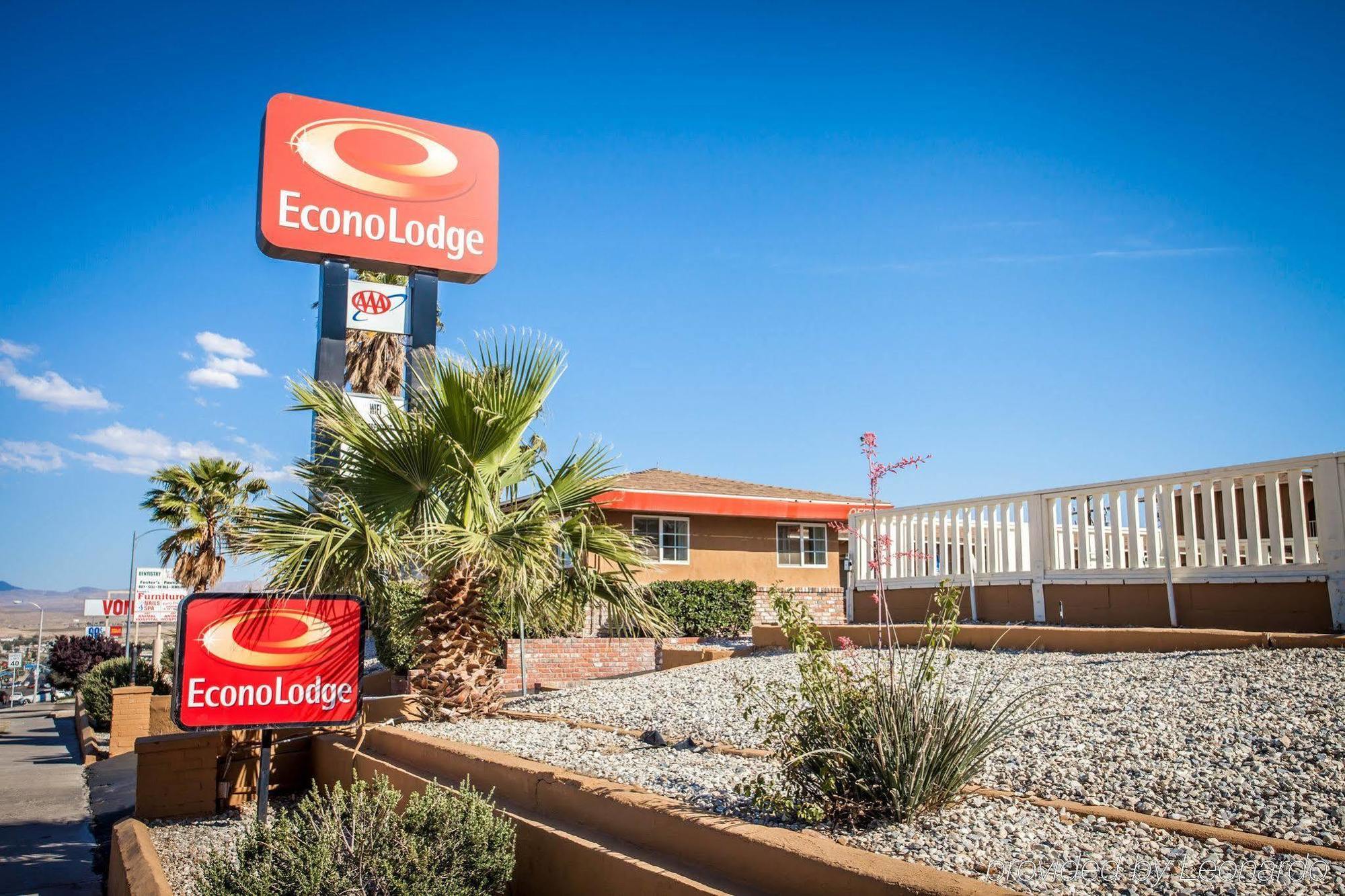 Econo Lodge On Historic Route 66 Barstow Bagian luar foto