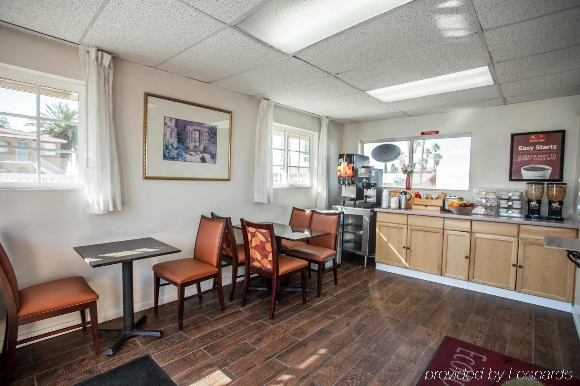 Econo Lodge On Historic Route 66 Barstow Bagian luar foto