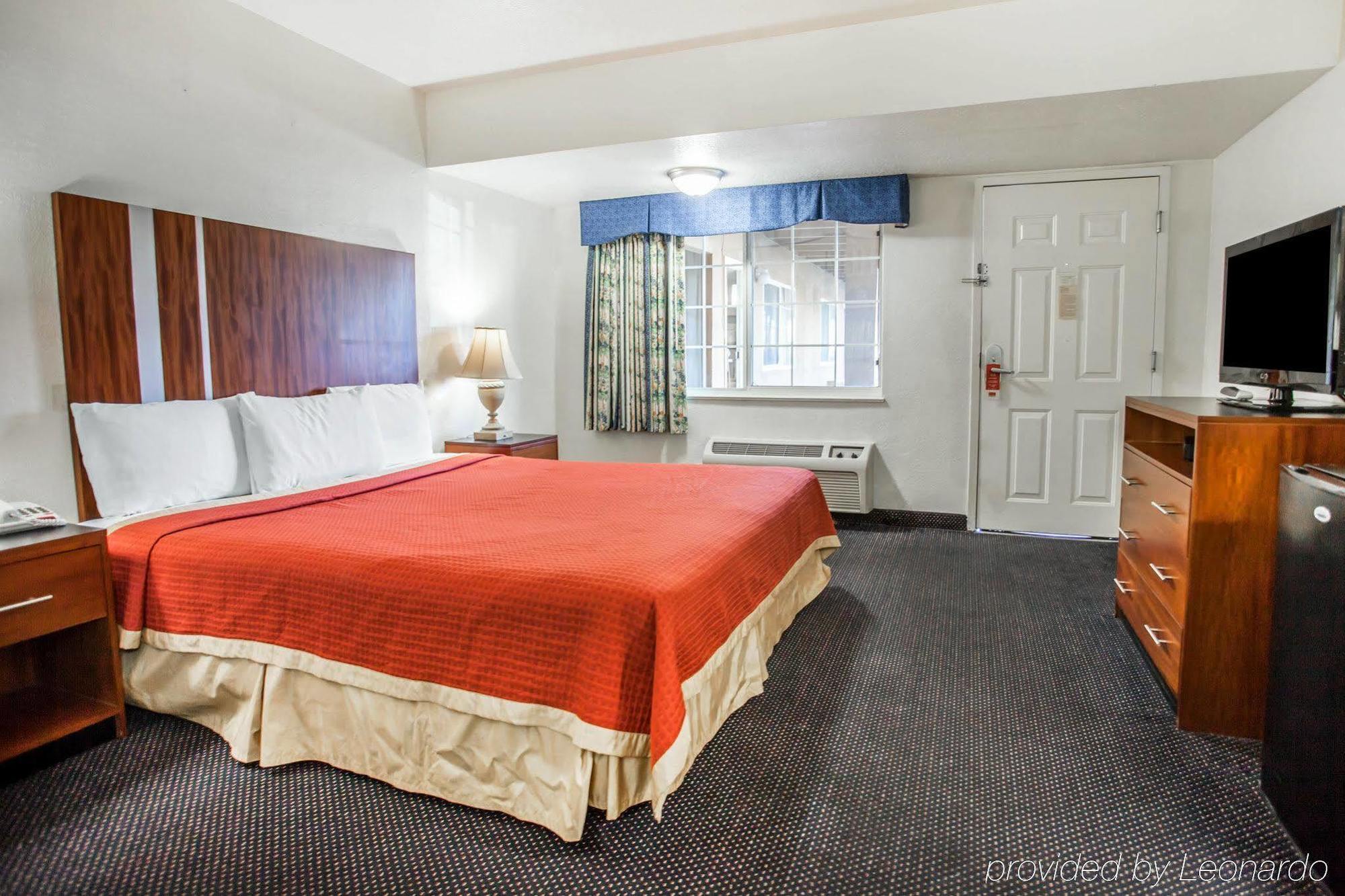 Econo Lodge On Historic Route 66 Barstow Bagian luar foto