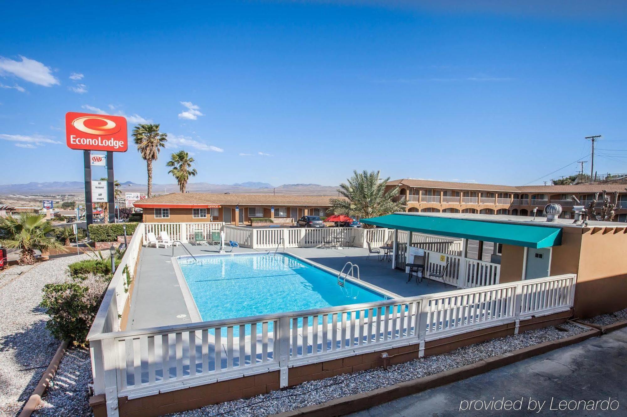 Econo Lodge On Historic Route 66 Barstow Bagian luar foto