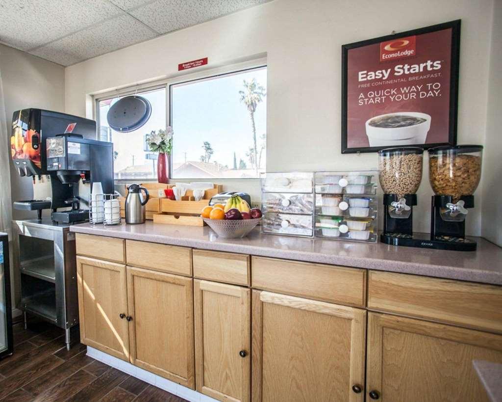 Econo Lodge On Historic Route 66 Barstow Restoran foto